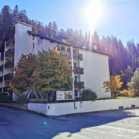 Uletsch Camp Apartment Laax Exterior photo